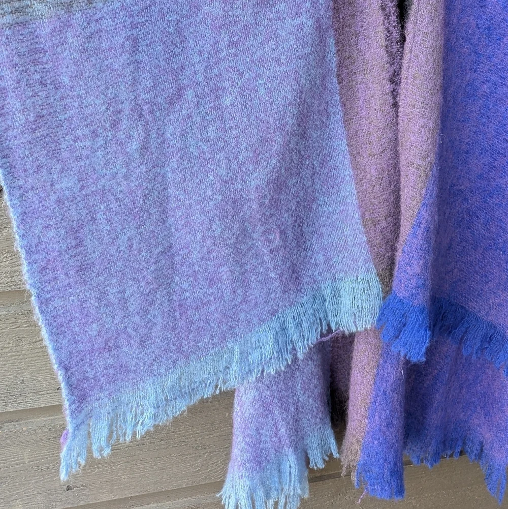 VTG 70s Bechamel Glentex Blue Lavender Black Ruana Wrap Fringe One Size